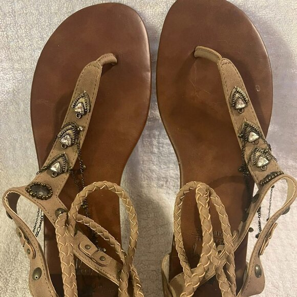 Size 11 - Jellypop - Tan Gladiator-like Sandals - Picture 7 of 8